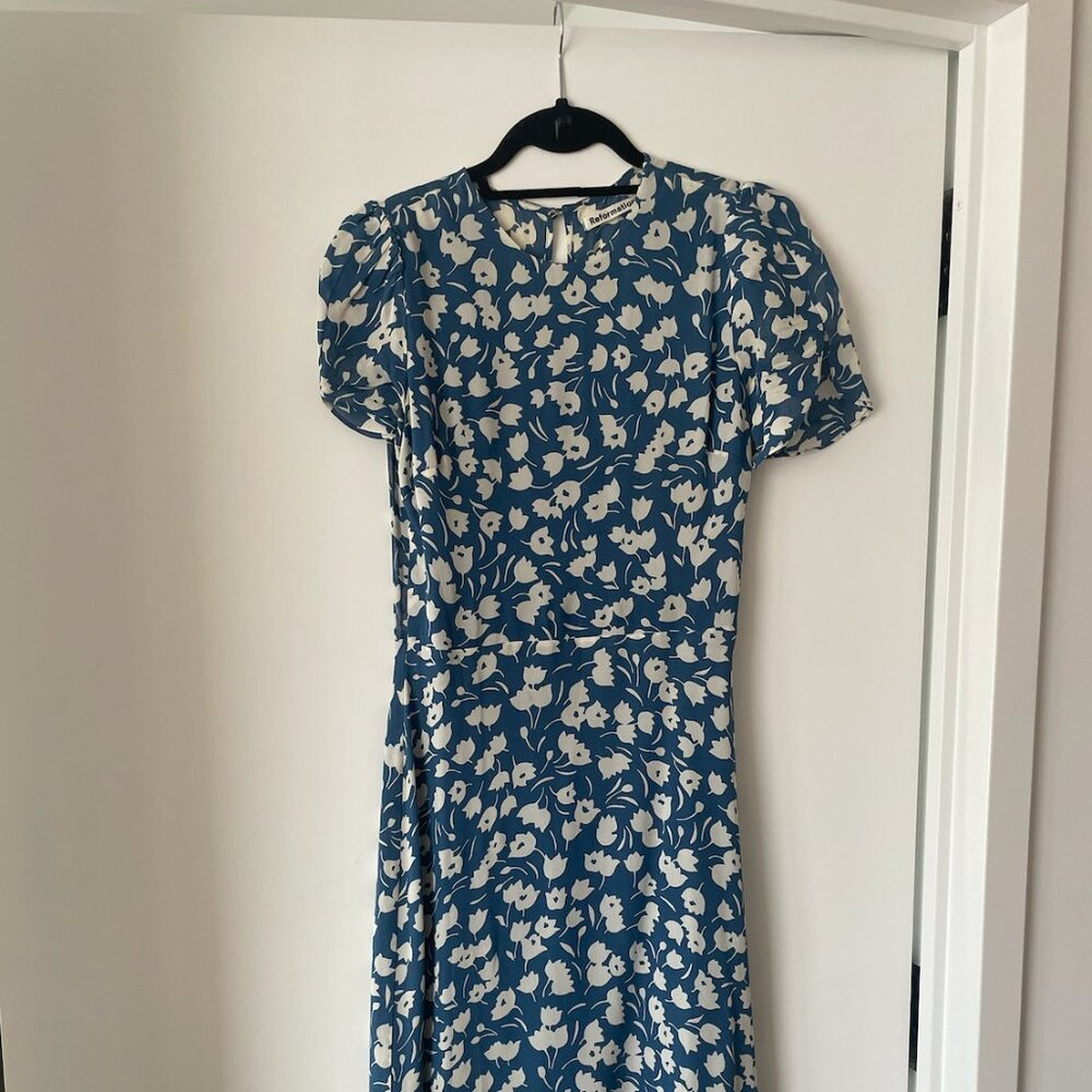 Reformation Blue and White Floral Midi Dress - Size 4